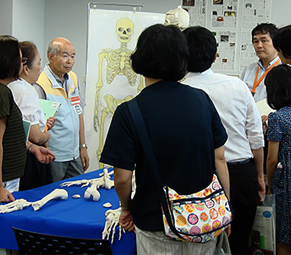 体験学習のお手伝いの様子