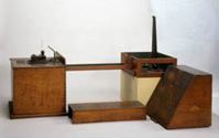 Milne horizontal pendulum seismograph (designated an important cultural asset)