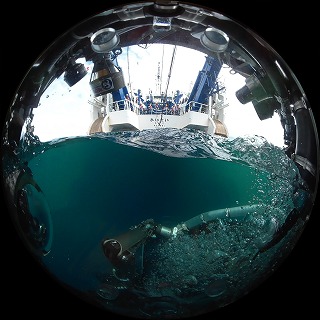 Scene 1 無人探査機で深海を目指す