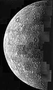 写真：マリナ−10号による水星のモザイク写真