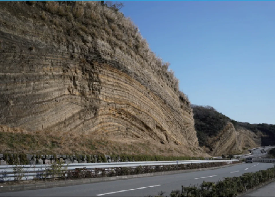伊豆大島_地層大切面