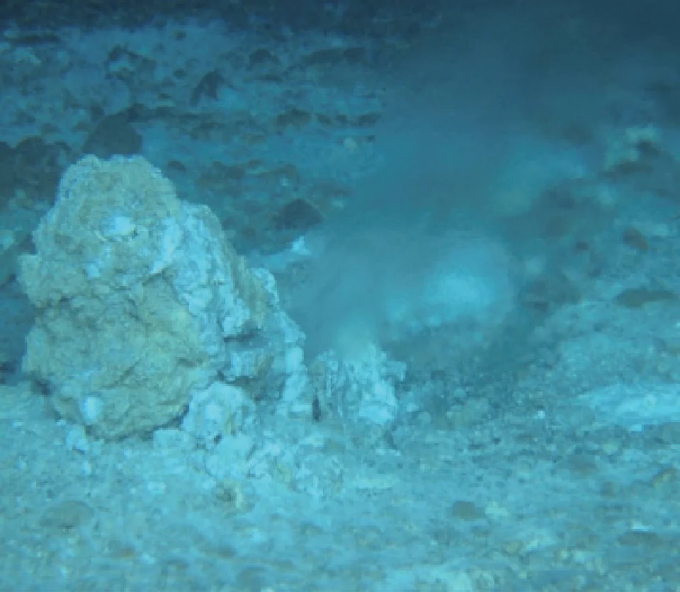 大室ダシ海底_熱水噴出孔