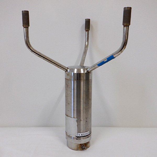 超音波式風向風速計（所蔵：気象庁）