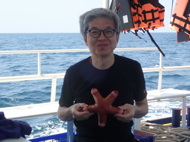 Dr. Toshihiko Fujita (Sea stars)