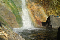 カムイワッカ湯の滝（塩酸酸性）
